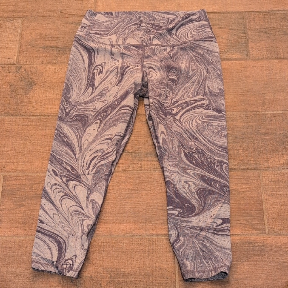 EUC Athleta, Transcend 7/8 Tight, Sumi Marble Violet, Size L